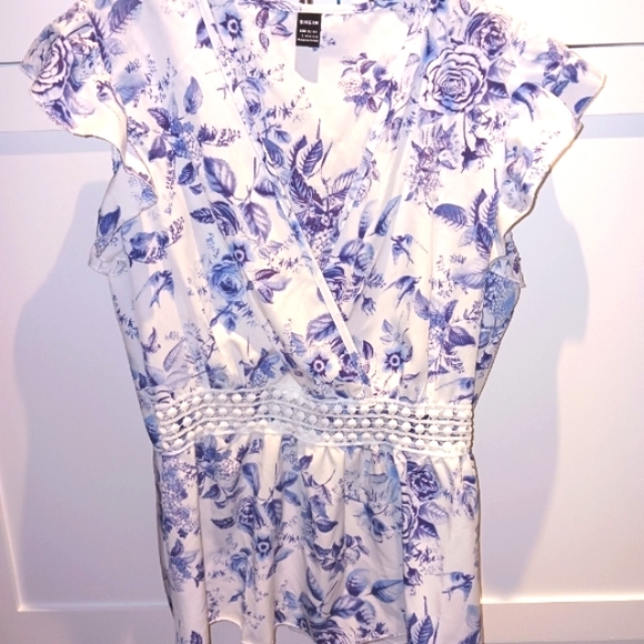 New Lace Insert Ruffle Sleeve Peplum Blouse - Picture 4 of 8